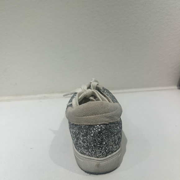 Silver sparkly shoes, size 7 women, worn once - Picture 4 of 4
